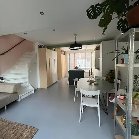 Villa Beach House With Romantic Garden *